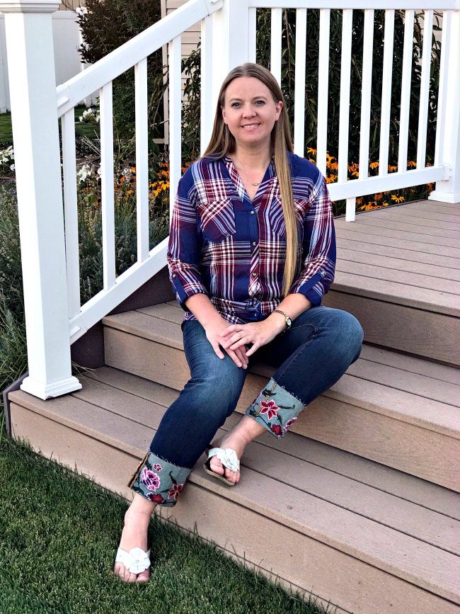 October 2018 Stitch Fix Review-Sweet Purple Tulips